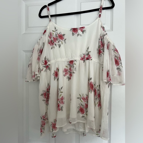 Torrid Chiffon Cold Shoulder Blouse, Size 1 - Picture 5 of 6